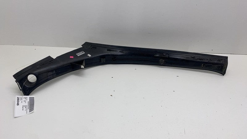 1047321-00-E ⭕16-20 Model X Rear Passenger Side Trunk Liftgate Trough Trim Right 1047321-00-E