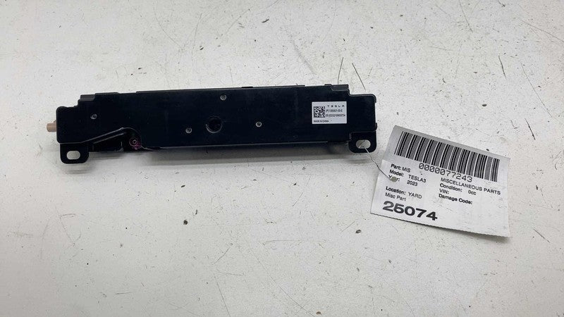 1585601-00-E ⭕ 2017-2023 Tesla Model 3 M3 WiFi Bluetooth Antenna Control Module 1585601-00-E