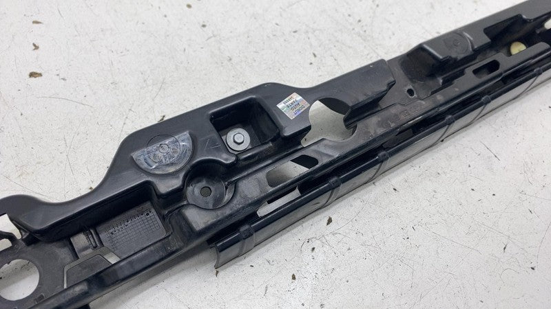 ⭕ 17-23 BMW 540i Driver Side Skirt Rocker Panel Middle Bracket Left 51