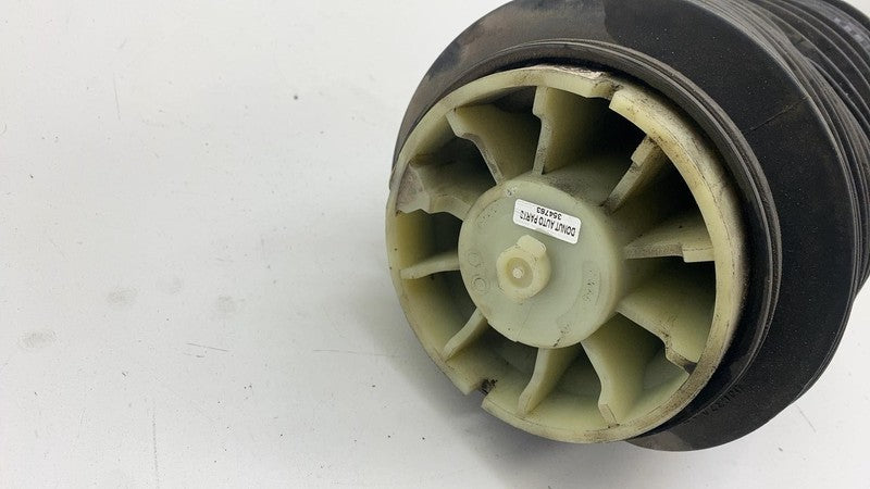 C100001909J ⭕ 22-24 R1T R1S Rear Left or Right Air Suspension Bag Spring Shock C100001909-J