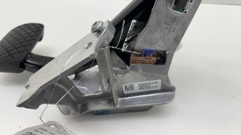 4M1.723.117.E ⭕ 2018-2024 Porsche Cayenne Brake Foot Stop Pedal w/ Mount Bracket 4M1723117E