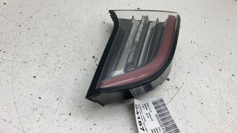 1077401-00-E ⭕ 2017-2023 Model 3 Rear Left Inner Taillight LED Tail Lamp 3-Pin 1077401-00-E