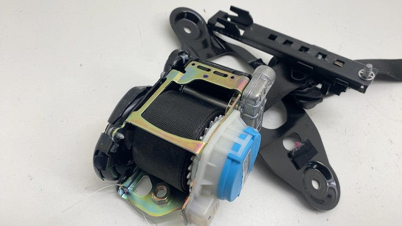 0589-P1-000249 ⭕ 2014-2015 Mercedes-Benz B Electric Drive Front Left Seatbelt & Retractor Assy
