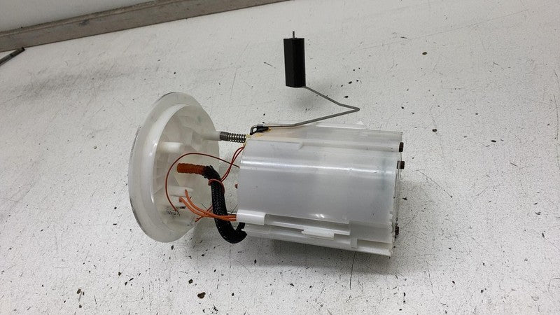 2013 2014 2015 2016 2027 2018 Ford C-Max Electrical Gas Fuel Pump Asse