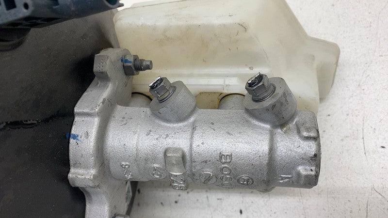 ⭕ 2017-2020 Levante Brake Master Cylinder Power Booster & Reservoir 67