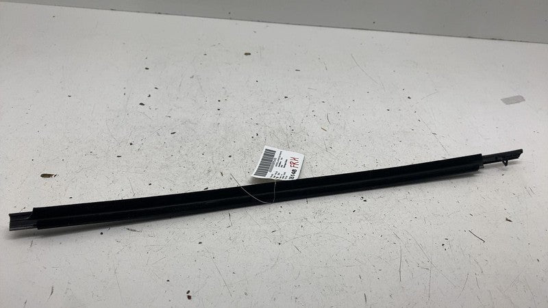 ⭕ 23-24 Toyota Prius Front Passenger Side Door Window Outer Belt Moldi