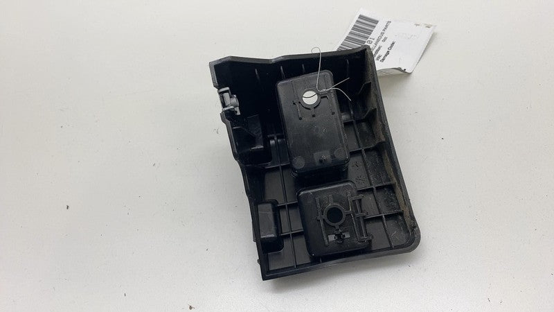 150696900B 2020-2024 Tesla Model Y MY Passenger Side Taillight Tail Lamp Bracket Right Assy