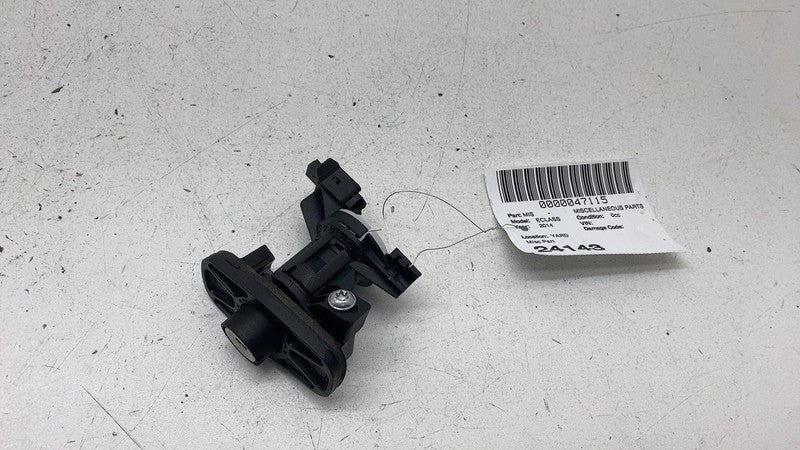 A2047500261 ⭕ 2010-2013 Mercedes-Benz E350 E550 Rear Trunk Lid Lock Latch OEM A2047500261