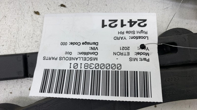 4KE807914B ⭕  2019-2021 Audi E-Tron Front Grille Insulators Insert Seal Cushion 4KE807914B