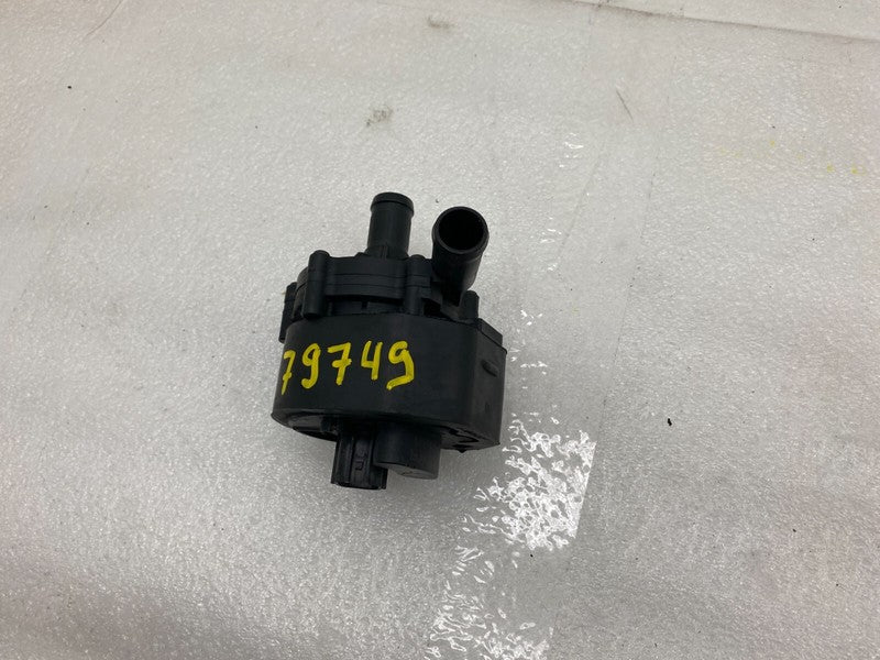103732700G 2016-2020 Tesla Model S X Cooling System Auxiliary Water Coolant Pump FWD Assy