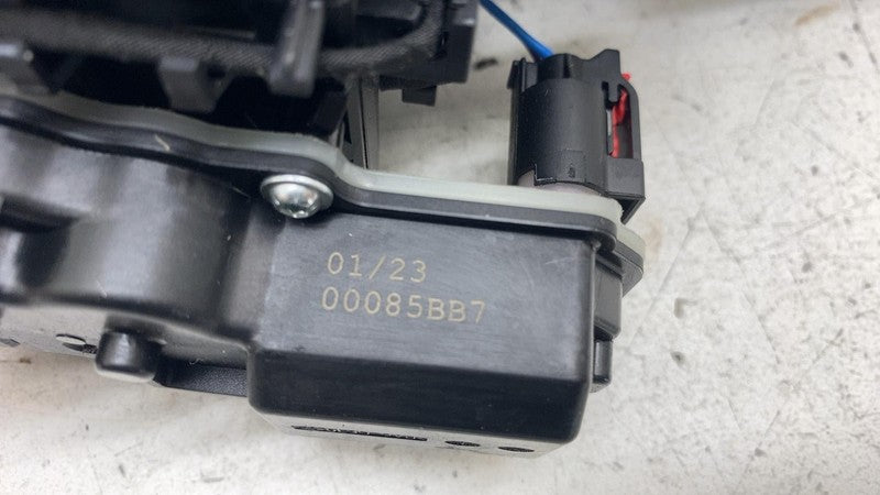 PT00002453-M ⭕ 2022-2024 Rivian R1T R1S Front Left Door Handle LH Silver EXP004 PT00002453-M