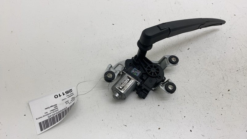 ⭕ 2025 Rivian R1S Rear Liftgate Back Window Glass Wiper Arm & Motor PT