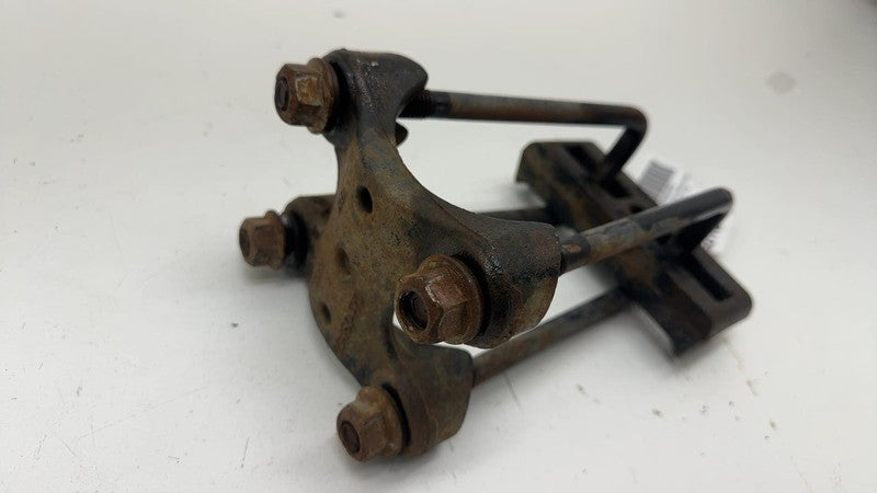 15885530 ⭕ 2014-2019 Silverado 1500 Rear Axle Mounting Hardware Assembly 15885530