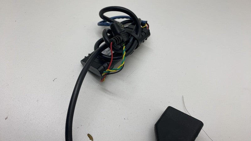 2021 2022 2023 BMW 530e G30 Tracking Device GPS Tracker 30133-AQI01 / 