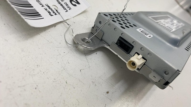 1079749-00-E ⭕ 2017-2023 Tesla Model 3 Harman Becker Radio FM/HD Receiver Module 1079749-00-E