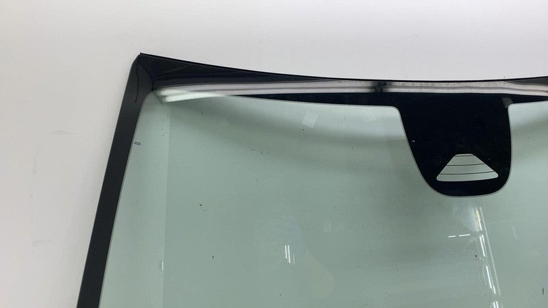 E4 43R-011384 ⭕ 2021 2022 2023 Polestar 2 Front Windshield Wind Screen Glass Assembly