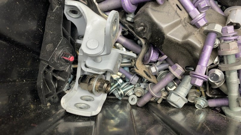 ⭕ 2024 Toyota Prius Set of Bolt