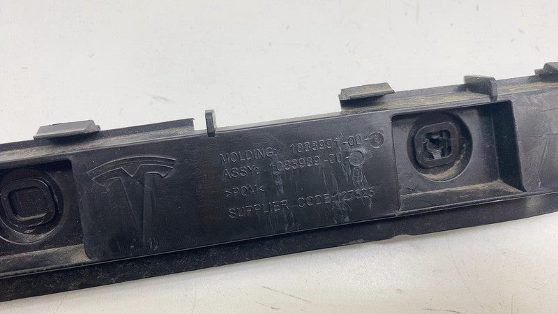 108399100I 17-23 Model 3 Rear Right Bumper Lower Support Retainer Wing Bracket 1083991-00-I