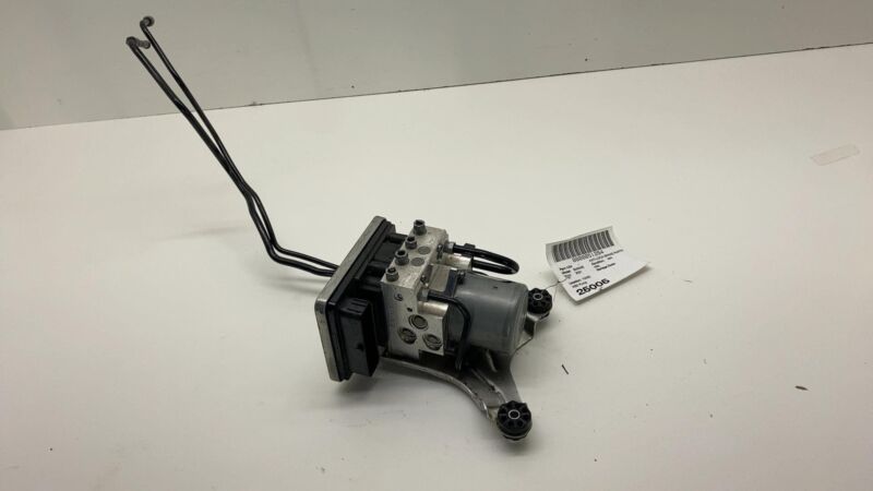 5A3EAB4 01 2021 BMW 530e Engine ABS Anti-Lock Brake Pump Control Module Unit w/ Bracket OEM
