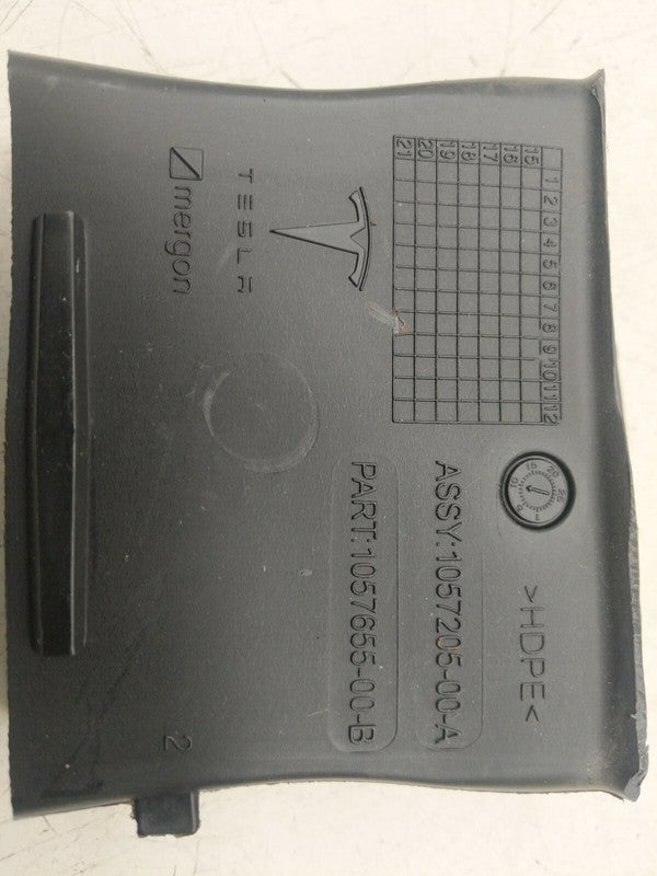 ⭕ 2016-2020 Tesla Model X Center Console Air Duct Vent Lower Assy 1057