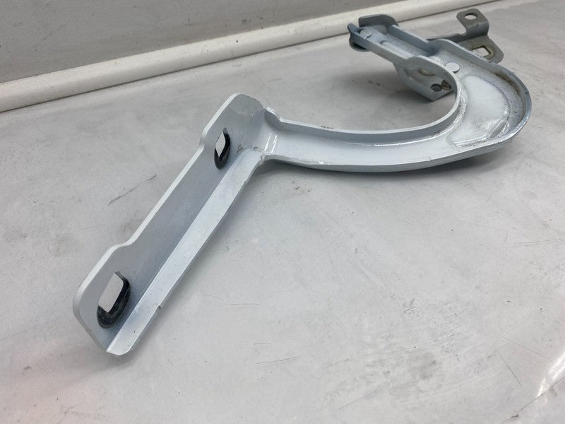 1496268 00 C 2020-2023 Tesla Model Y Front Passenger Side Hood Bonnet Hinge Right RH Assembly