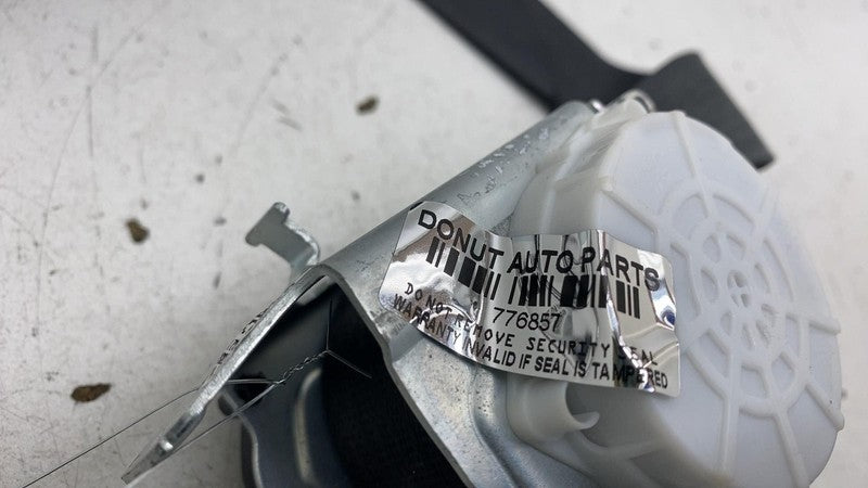 ⭕ 2023 Jeep Wrangler 4XE JL Rear Left 2nd Row Seat Belt & Retractor P6