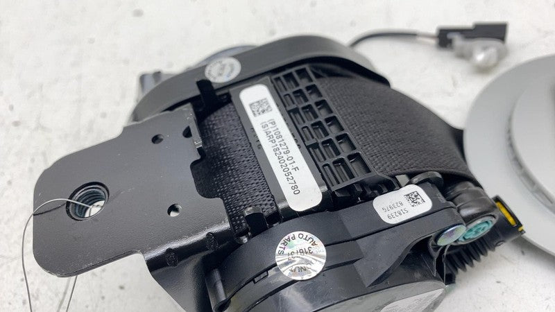 1081279-01-F ⭕ 2017-2023 Tesla Model 3 Front Right 1st Row Seat Belt & Retractor 1081279-01-F