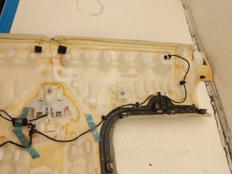 2016 2017 2018 2019 2020 Tesla Model X Roof Headliner Trim Alcantara Cream Assy