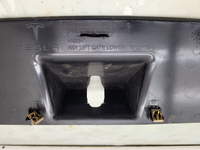 1037898-00-D ⭕16-20 Model X Liftgate Lower Trim Cover Molding with Switch Button 1037897-00-E
