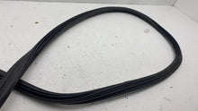 20-26 Model Y Rear Trunk Tailgate Liftgate Weatherstrip Rubber Seal 1497681-00-C
