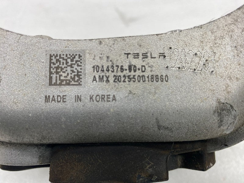 104403700C ⭕ 2017-2023 Tesla Model 3 Y Front Right Upper Strut Mount Bracket 1044037-00-C