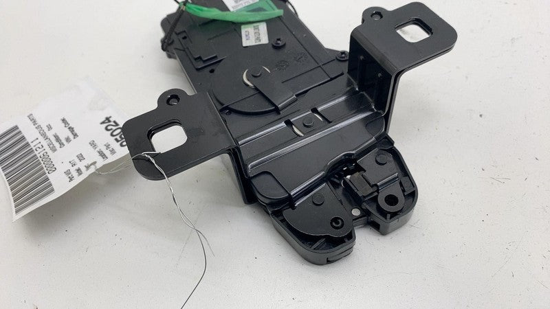 C100016268E 22-24 Rivian R1T Rear Left/Right Gear Tunnel Door Lock Latch Actuator C100016268