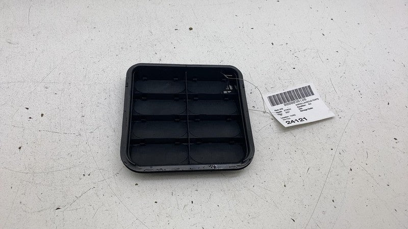 4M0819181B 19-23 E-Tron Rear Left or Right Quarter Panel Pressure Air Vent Grille 4M0819181