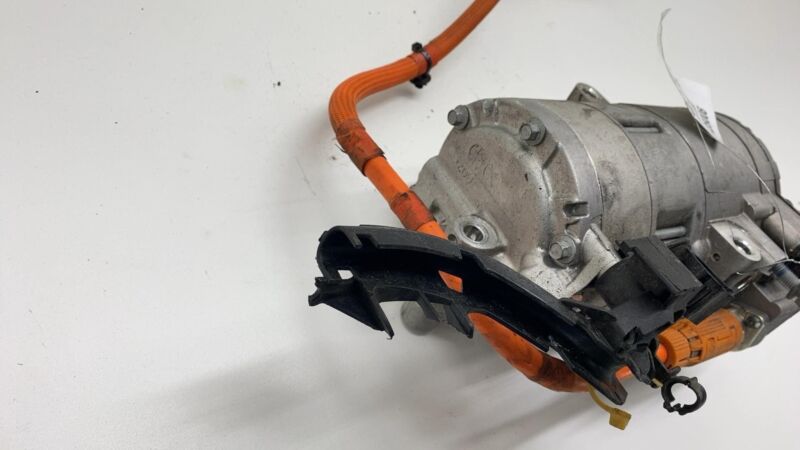 6452949610603 2018-2023 BMW 530e G30 Electric Hybrid A/C Air Conditioning Compressor Pump Assy