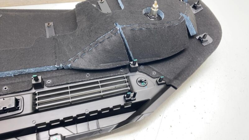 06700983800 ⭕ 17-20 Maserati Levante Rear Right Trunk Quarter Trim Cover Panel 06700983800