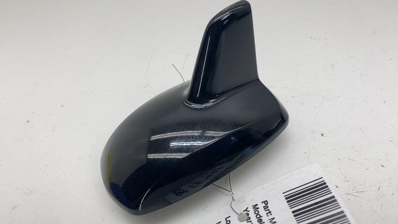 A1728270011 ⭕14-15 Mercedes-Benz B Electric Drive Shark Fin Roof Mounted Antenna A1728270011