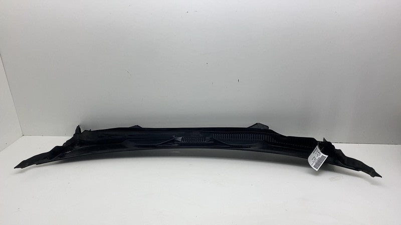 51717388714 2018-2023 BMW 530e B46X Windshield Wiper Cowl Panel Grille Cover OEM 51717388714