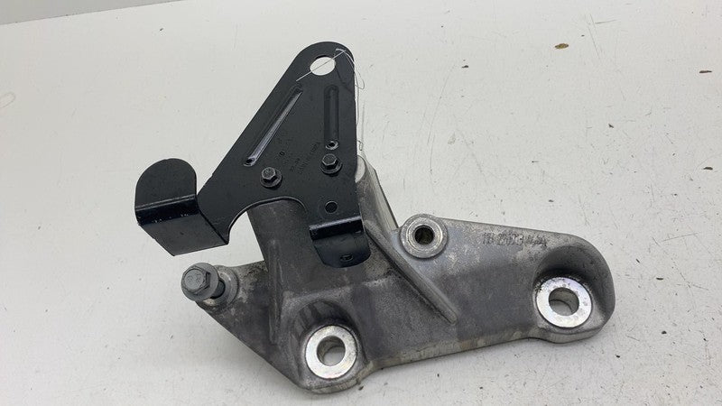 31686306 ⭕ 2021-2023 Polestar 2 Front Right Side Engine Mount Support Bracket RH 31686306