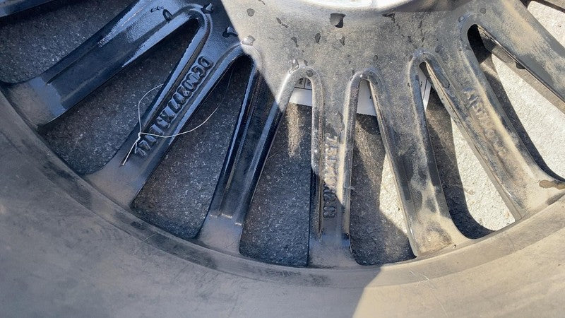 Wheel MERCEDES C-CLASS 19 wheel details poorly photograph