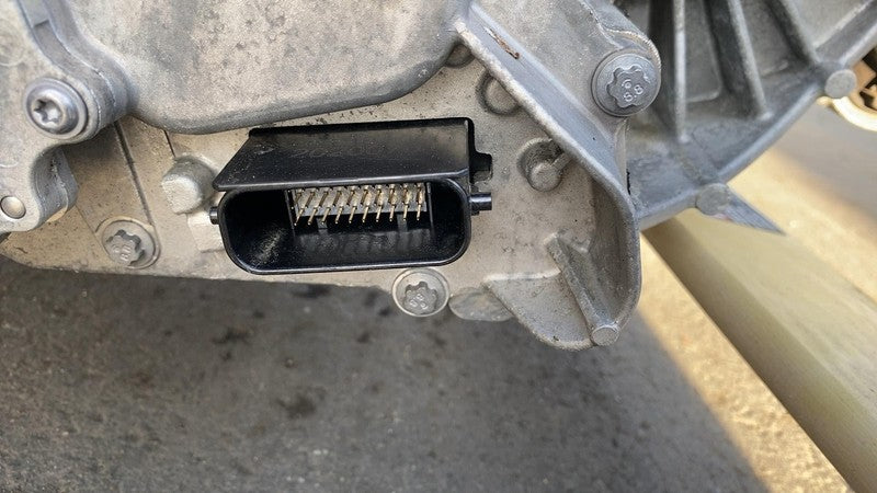 1120990 00 G 2017-2020 Tesla Model 3 M3 Rear Drive Unit Engine Electric Motor Low Current AWD