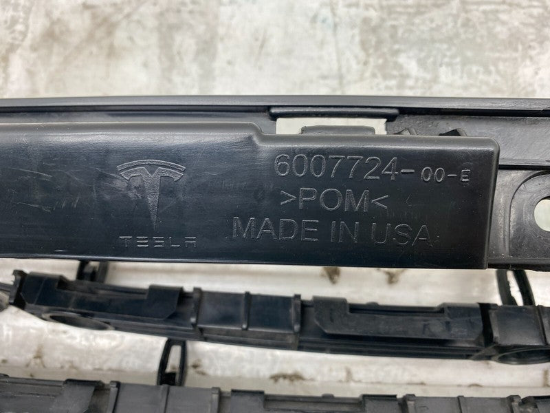 6007724-00-E ⭕12-20 Model S Rear Bumper Body + Left & Right Wing Support Bracket 6007724-00-E