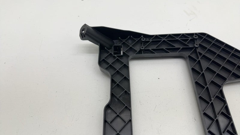 ⭕ 2019-2024 Porsche Cayenne Sound Amplifier Retainer Bracket Holder 4M