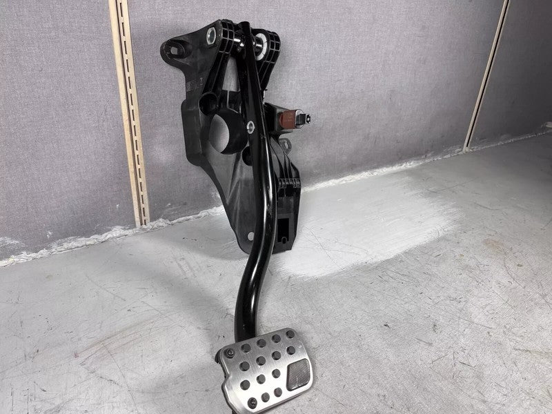⭕ 2020-2024 Tesla Model Y Front Gas Accelerator Brake Foot Stop Pedal 