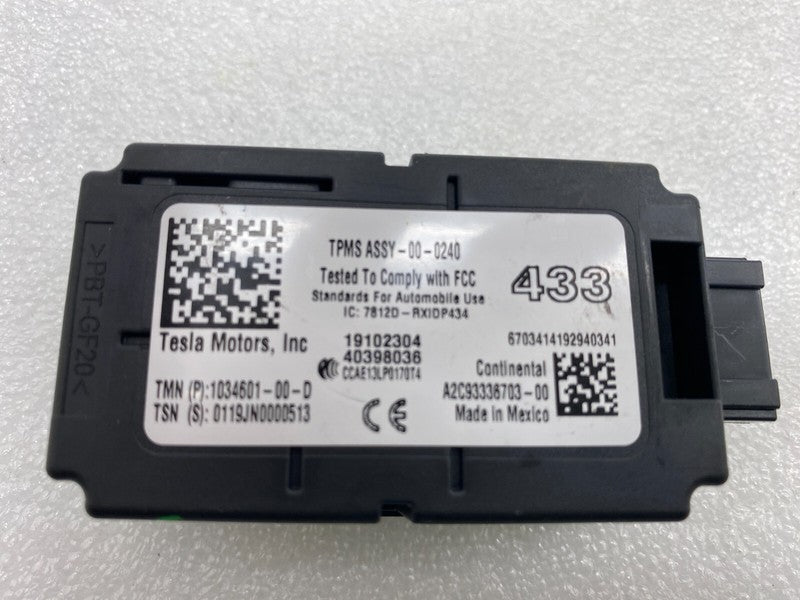 103460100D ⭕ 12-20 Tesla Model S Tire Pressure Monitor System Module Receiver 1034601-00-D