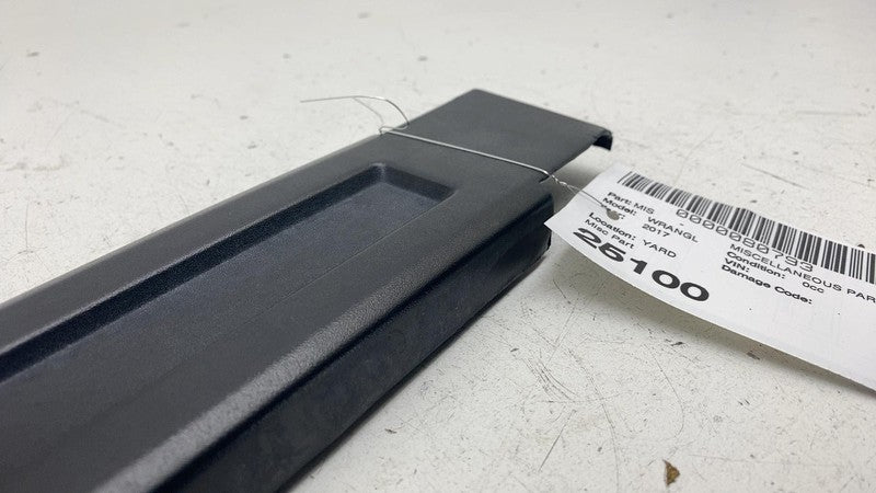 55397091AC ⭕ 07-17 Jeep Wrangler Rear Tailgate Liftgate Lower Hinge Cover Trim 55397091AC