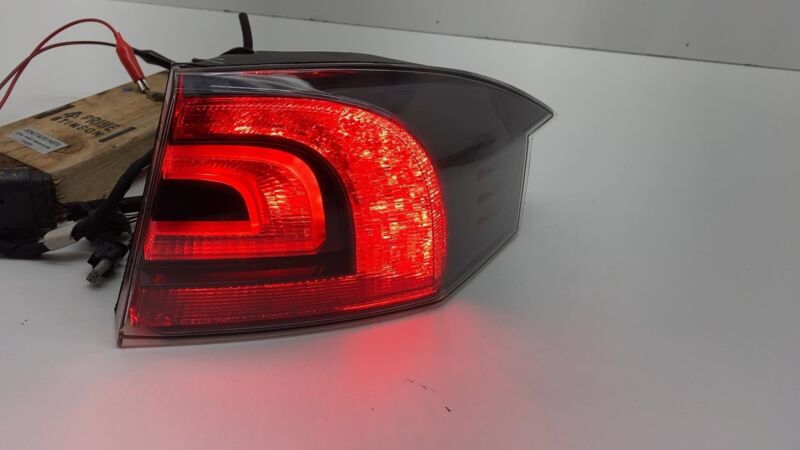 6005919 00 D 2012-2020 Tesla Model S Rear Passenger Side Taillight LED Outer Tail Lamp Right