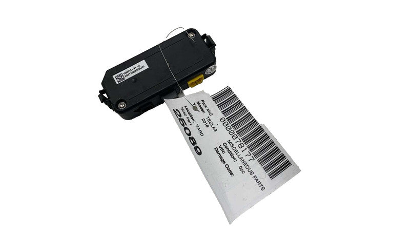 ⭕17-23 Tesla Model 3 Front Passenger Side Door Control Module Right 10