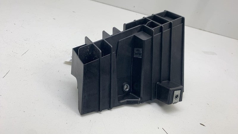 ⭕ 24-25 Tesla Cybertruck Front Rocker Step Trim Panel Bracket Right 18