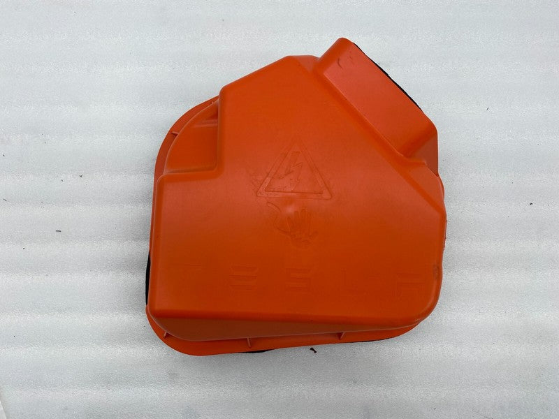 1095565 00 C ⭕17-23 Tesla Model 3 Charge Port System Inlet Close Out Panel Cover 1095565-00-C