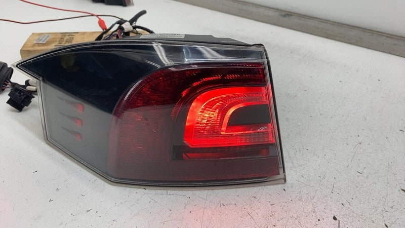 600591800G ⭕ 2012-2022 Tesla Model S Rear Taillight LED Outer Tail Lamp Left 6005918-00-E